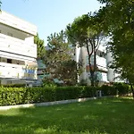 Halley بيبيوني