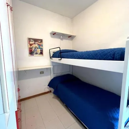 Halley Apartment *